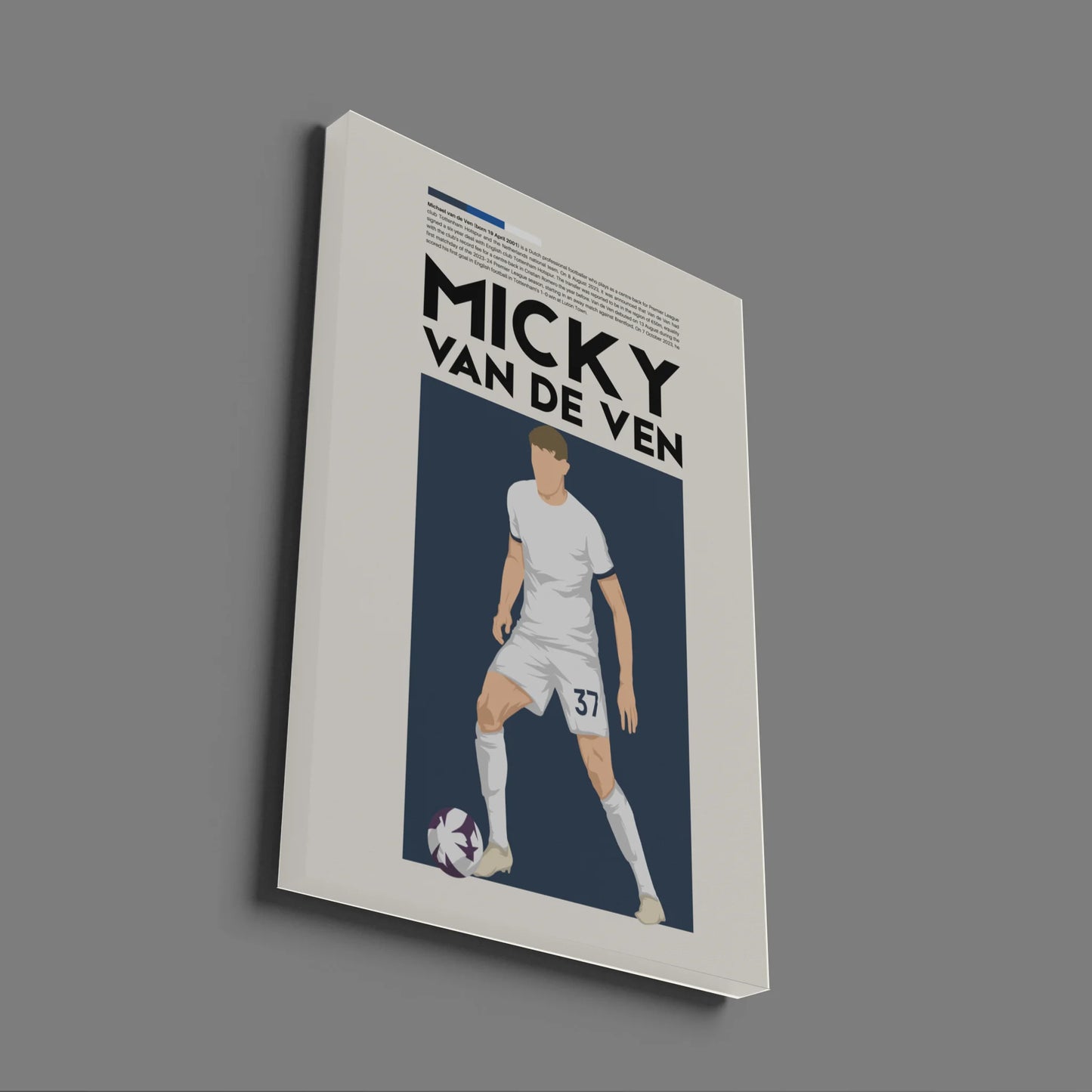 Micky van de Ven Tottenham - Minimalist